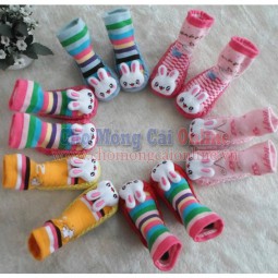 giày len hình thỏ cho bé 02