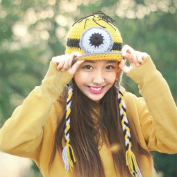 Mũ len nữ hình minion siêu quậy